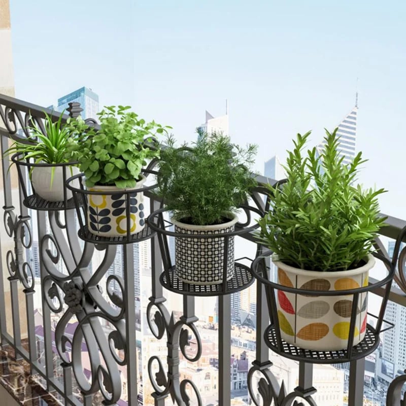 Iron Hanging Flower Basket – Balcony & Fence Plant Holder